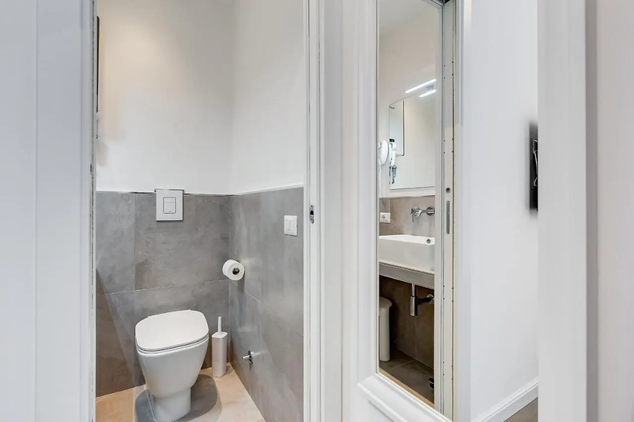 Colonna Luxury Apartment Roma 0*,  Italia